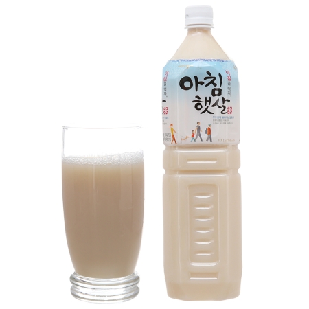 Nước Gạo Rang Hàn Quốc Woongjin 1,5 lít