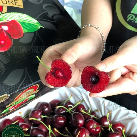 Cherry Đỏ Washington Mỹ Size 8.5 | Rainier Fruit