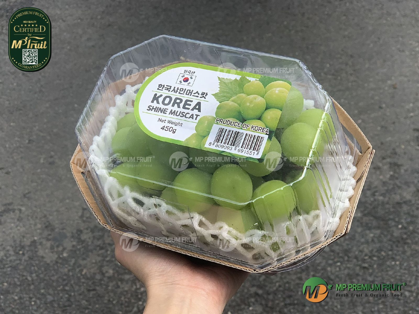 Nho Mẫu Đơn Shine Muscat Hàn Quốc - Hộp 450g tại MP Fruit